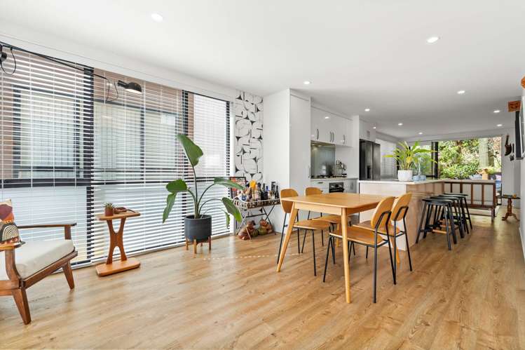 56 Seafarer Crescent Stanmore Bay_1