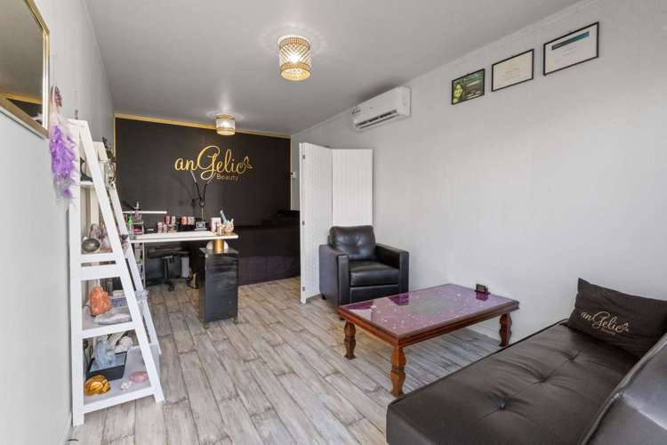 7 Alison Street Mangakakahi_15