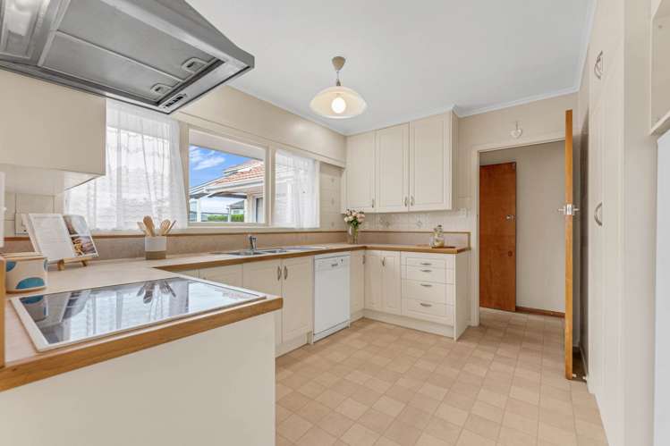 45 Buckingham Crescent Papatoetoe_13