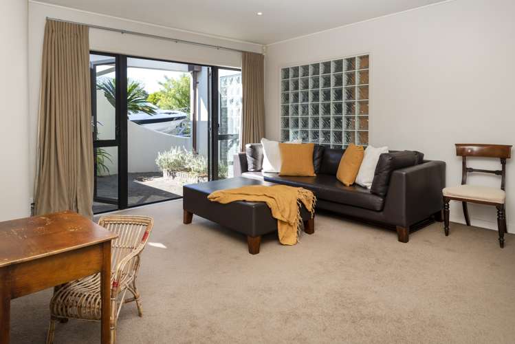 110 Bramley Drive Farm Cove_22