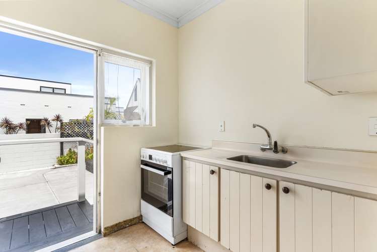 2/15 Tagalad Road Mission Bay_6