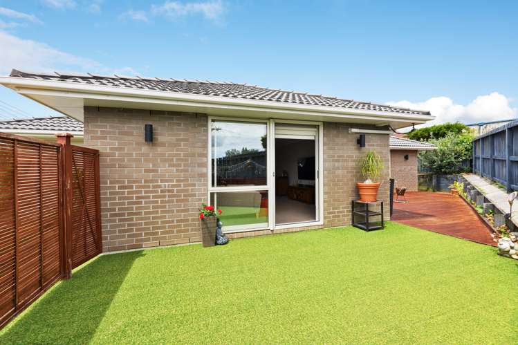 70 Kelman Road Kelston_12