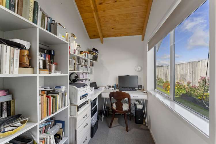 4 Montague Grove Stratford_9