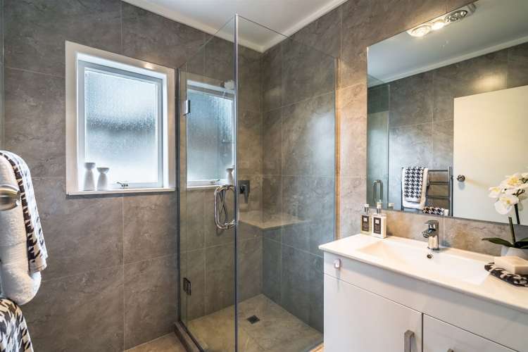 2 Garadice Road Rothesay Bay_17