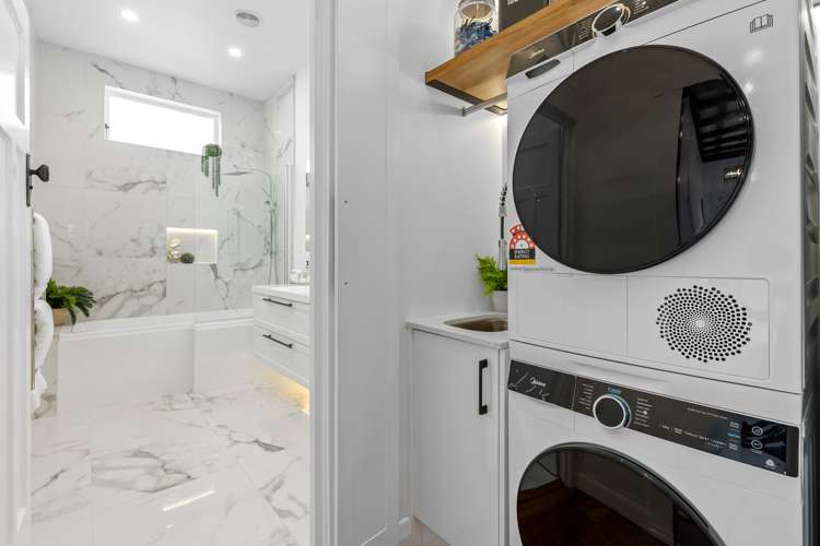 83 Golf Road New Lynn_22