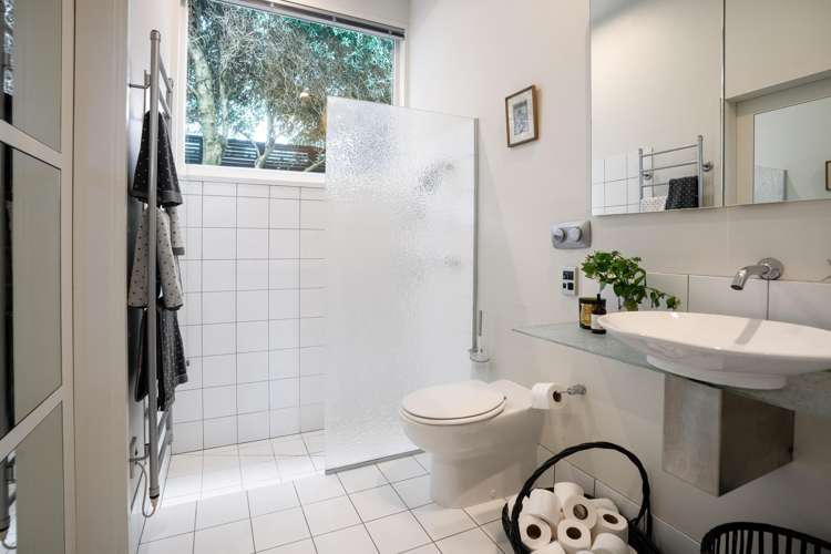 69 Marine Parade Seatoun_14