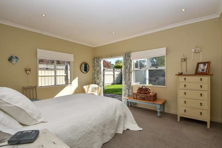 26 Deller Drive Carterton_12