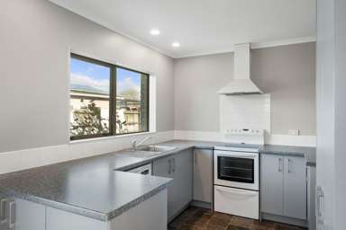 82A Gladstone Road_2