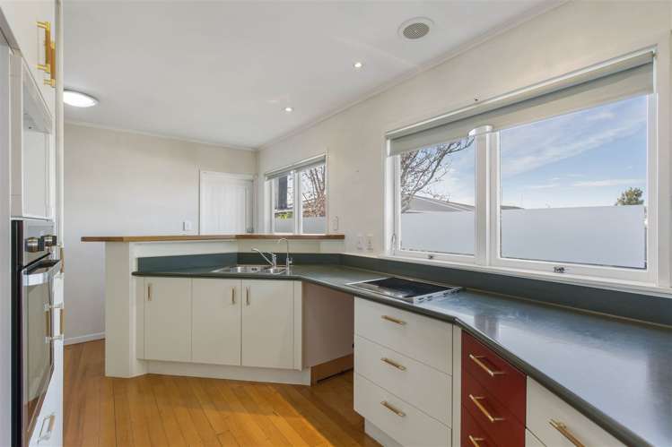 6 Raines Avenue Forrest Hill_9