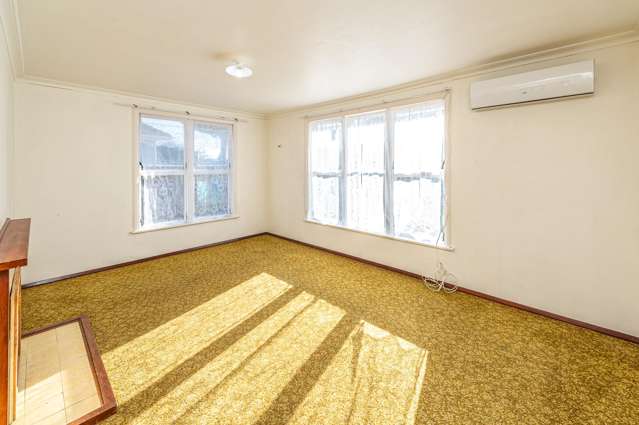 10 Churchill Crescent Tawhero_3