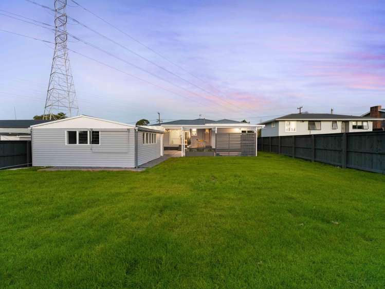 24 Cobham Crescent Kelston_21