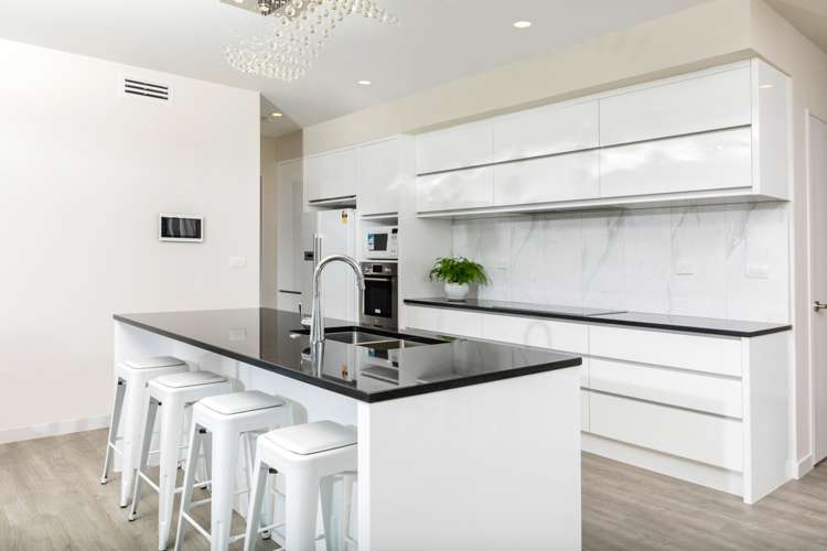 48 Remuremu Street Long Bay_4