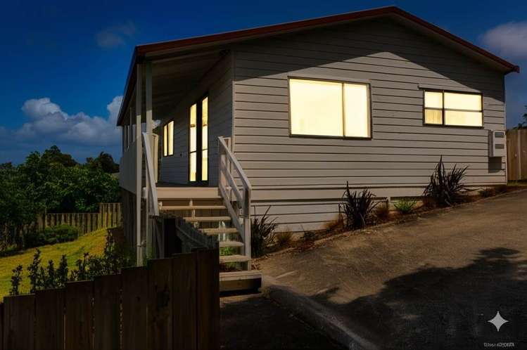 2/16 Normanton Street Glenfield_10