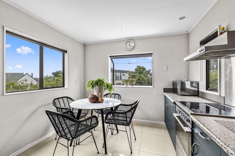 7 Cobar Close Maupuia_6