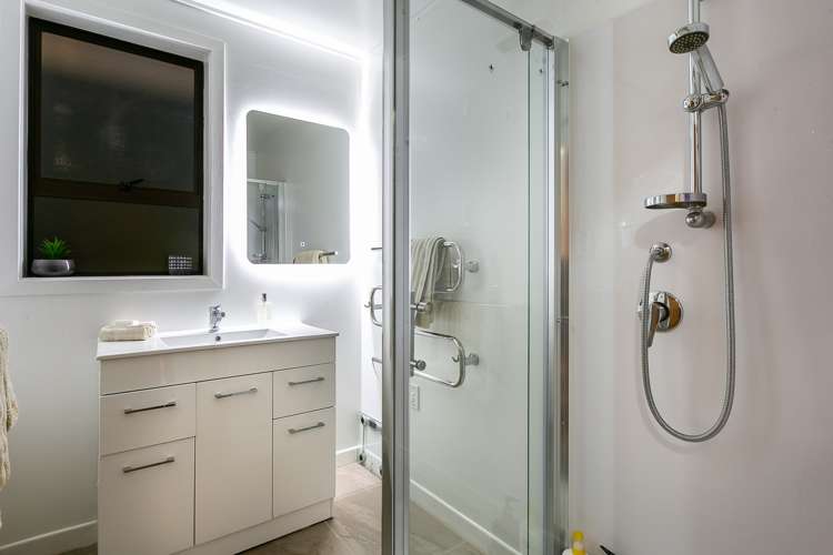 121 Barr Street Kenmure_17