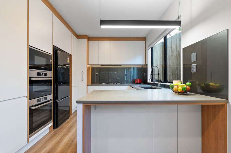 57E Hogans Road Glenfield_11