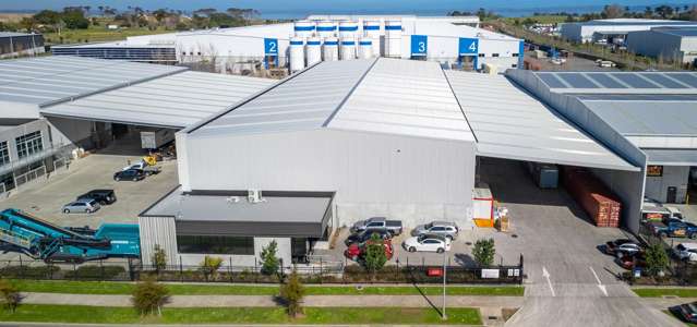 Chance to land prime airport precinct asset