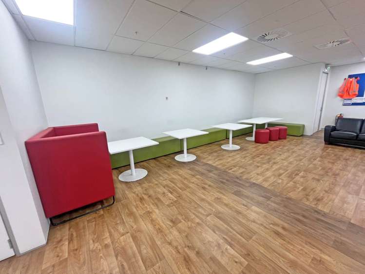 Units 7&8/45 O'Rorke Road Penrose_11