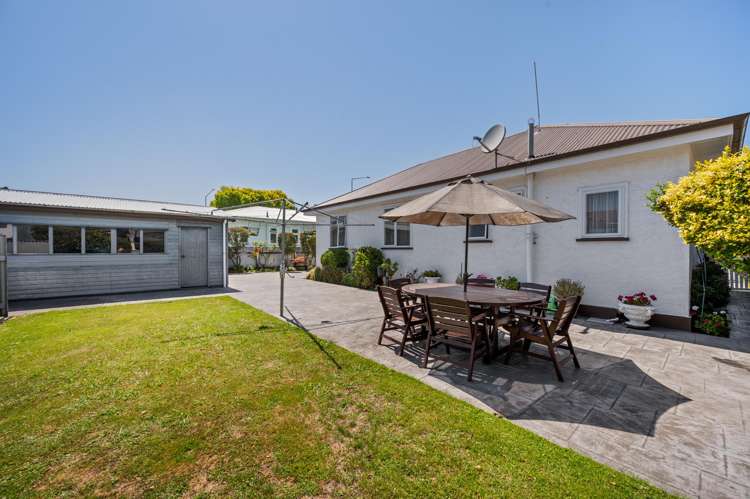 405 Willowpark Road South_1