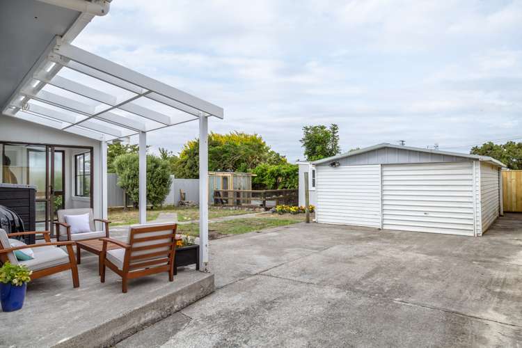 12 William Benton Street Featherston_18