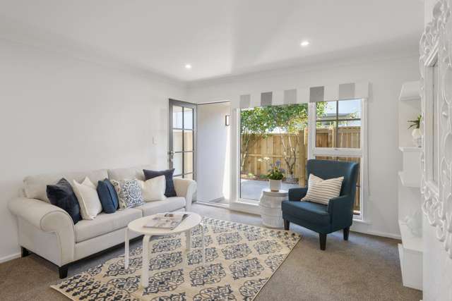 2/148 Leinster Road Merivale_2