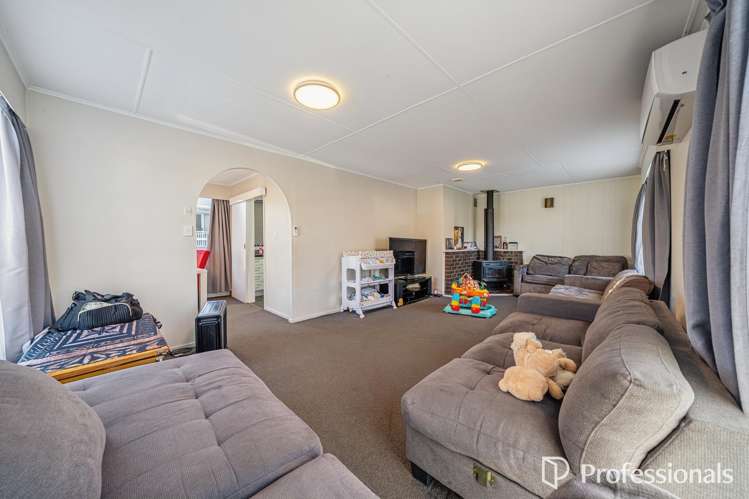 55 Kairanga Crescent Wainuiomata_12