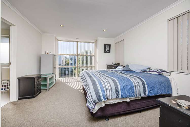 13 Phar Lap Crescent Takanini_5