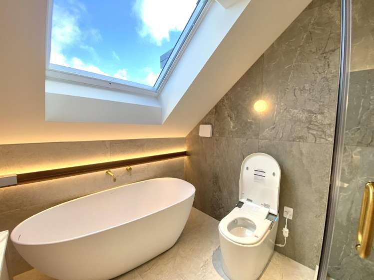12B Tenterden Ave 1728_15