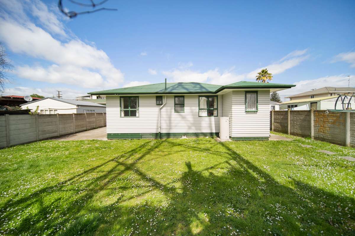 12a Everitt Road_4