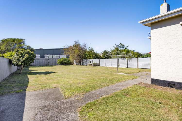 64 Egmont Street Hawera_14