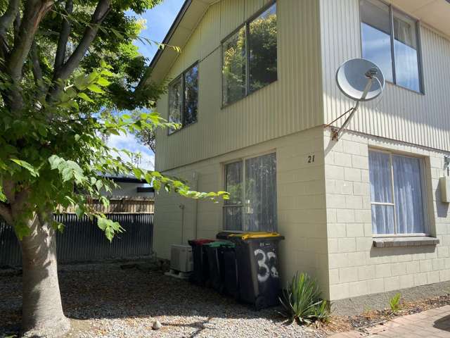 Refreshed Functional 2 bedroom front unit