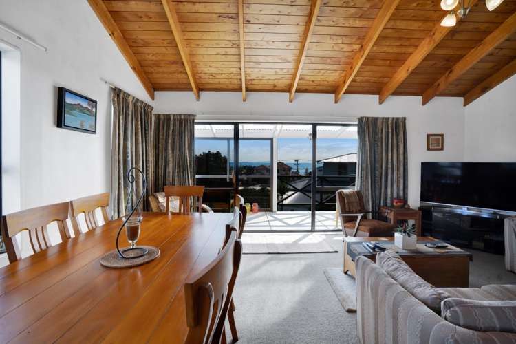 8b Squire Place Blagdon_12