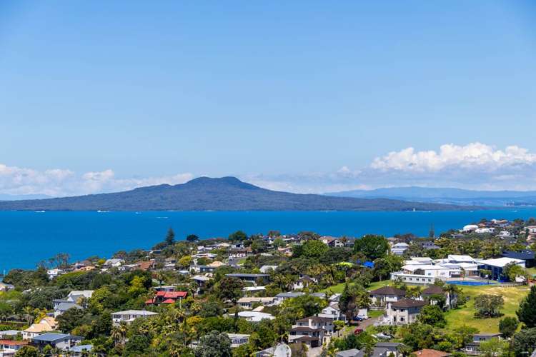 1/7 & 2/7 Calypso Place Rothesay Bay_5