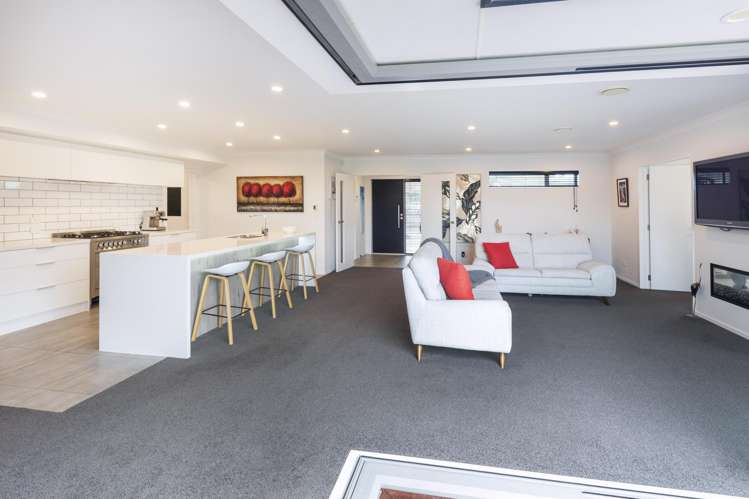 8 Carnaveron Drive Lincoln_2