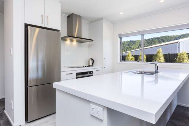 17 Chalfont Road Silverstream_2