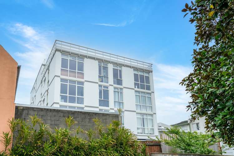 7/5 Levy Street Mount Victoria_12