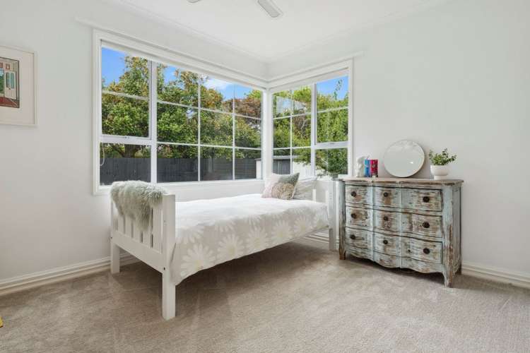 27 Almond Grove Greenhithe_14