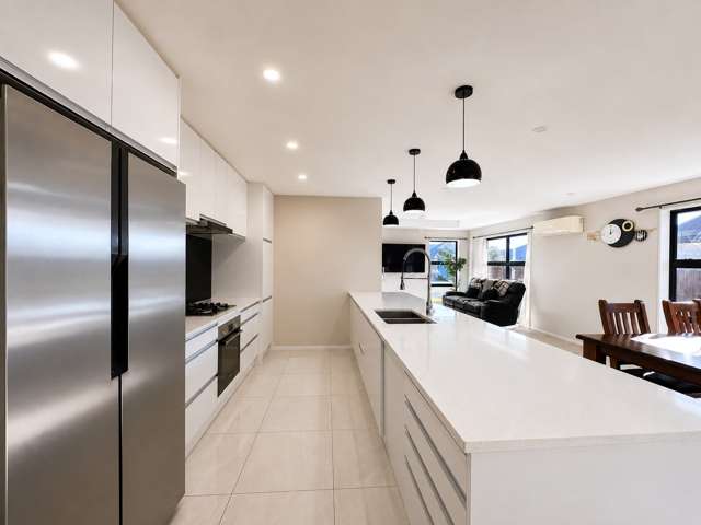 5 Dahlia Drive Wigram_3