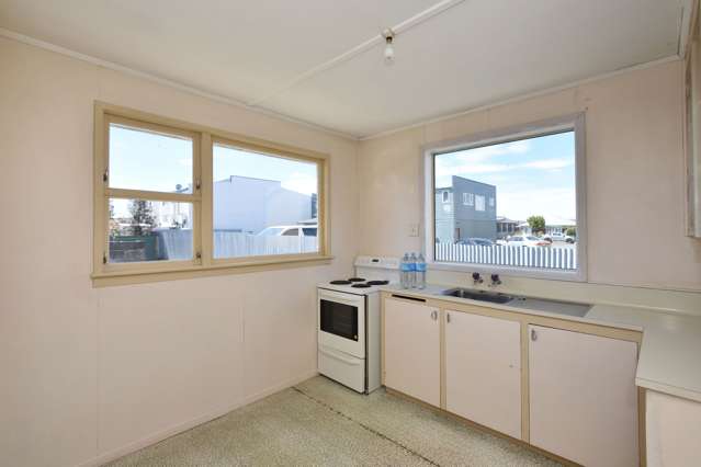 2/66 Fulton Street Gladstone_1