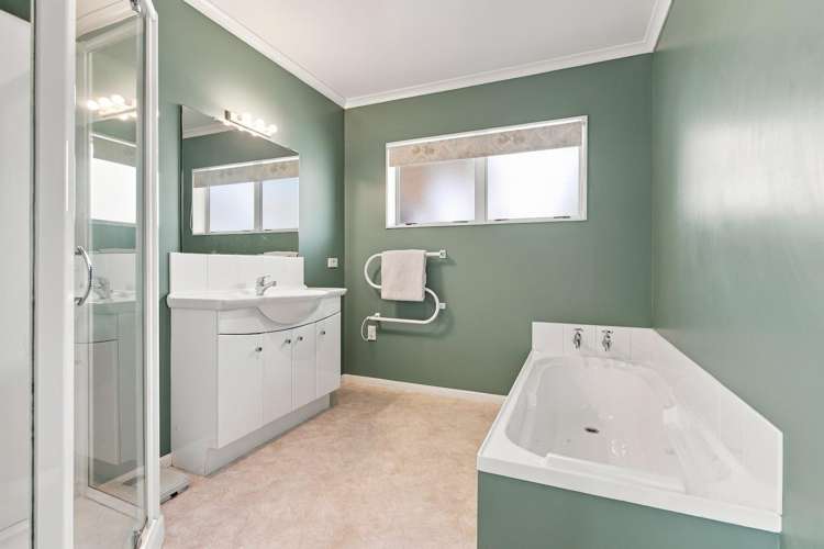 25 Ashmore Drive Frankleigh Park_17
