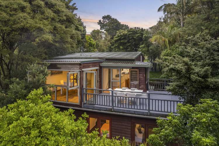 26 Kauri Point Road Laingholm_1