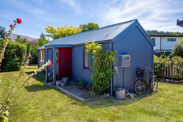 LITTLE COTTAGE WITH BIG HEART