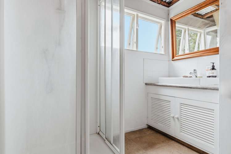 11 Frederick Street Two Mile Bay_17