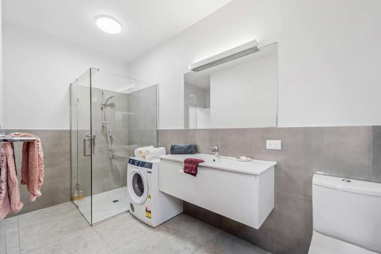 87 Roberts Road Matakatia_19