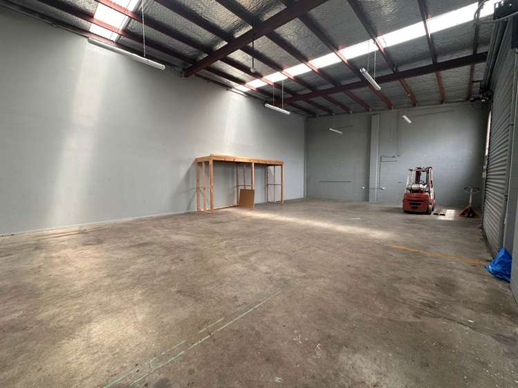 Unit B/39 Rennie Drive Mangere_3