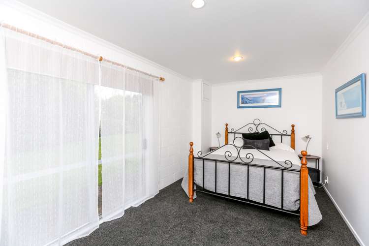 462 South Road Omata_14