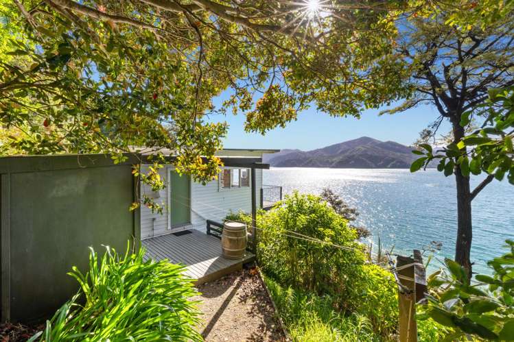 2717 Queen Charlotte Drive Queen Charlotte Sound_20