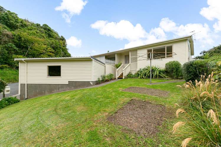 2A Downing Street Crofton Downs_13