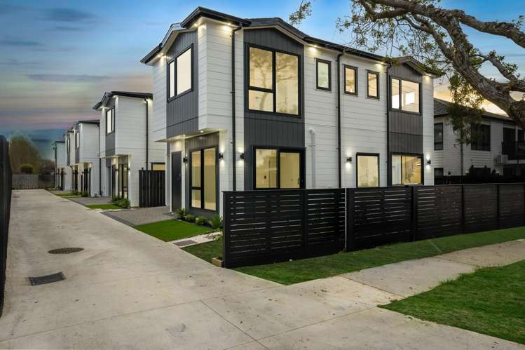 4&5/35 Hamilton Road Papatoetoe_2