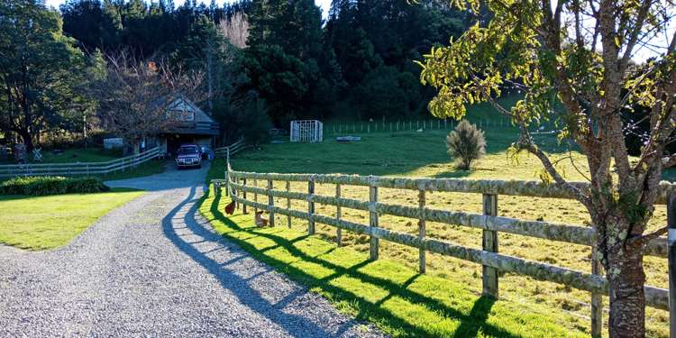 36 Boar Bush Gully Road Featherston_15